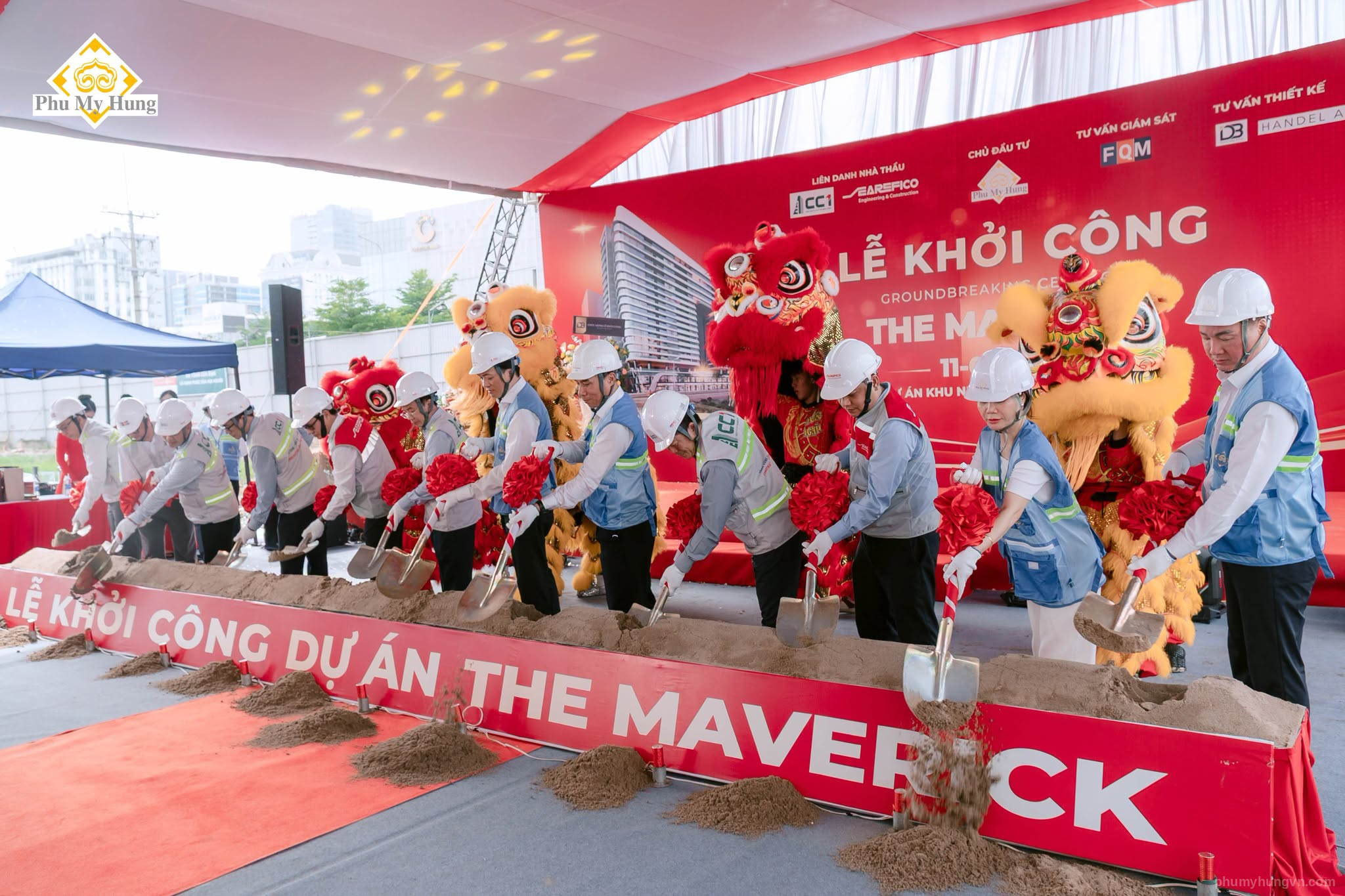 Nghi thức xúc cát động thổ chính thức khởi công chung cư The Maverick Nghi thức xúc cát động thổ chính thức khởi công chung cư The Maverick